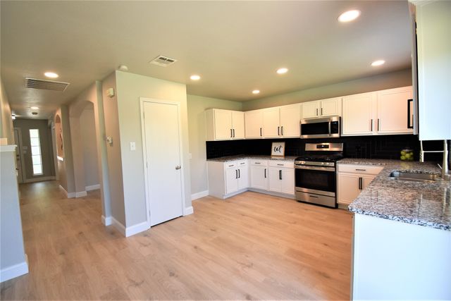 9328 Warren Drive, Mckinney, TX 75071