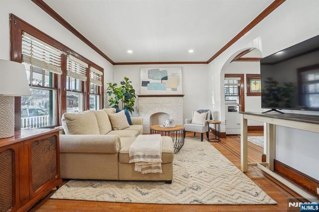 40 8th Street, Clifton, NJ 07011
