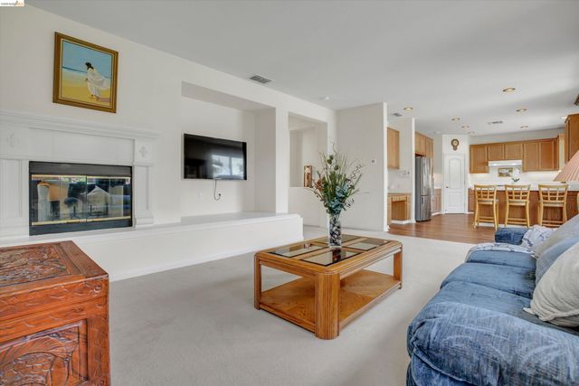 2068 Catalpa Way, Antioch, CA 94509