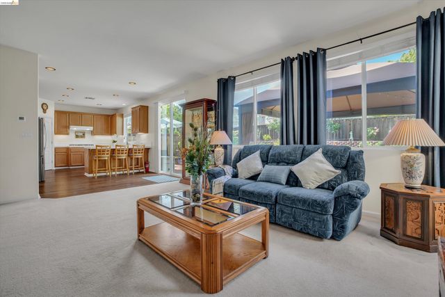 2068 Catalpa Way, Antioch, CA 94509