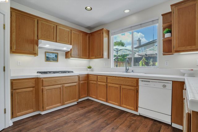 2068 Catalpa Way, Antioch, CA 94509