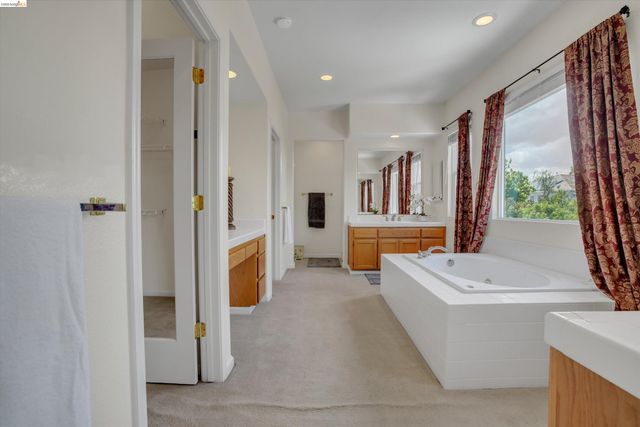 2068 Catalpa Way, Antioch, CA 94509