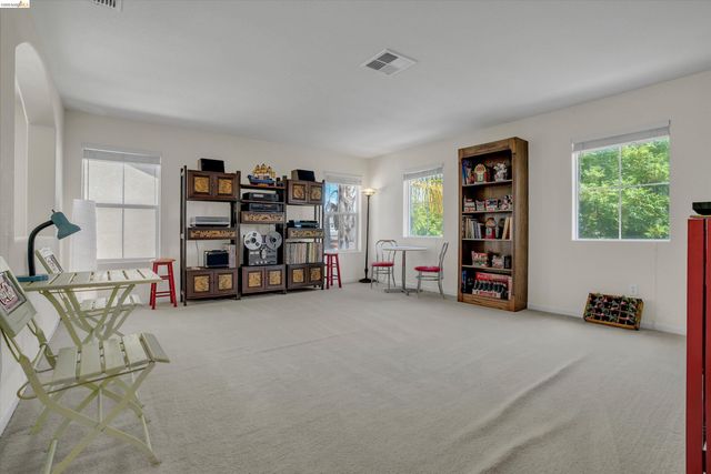 2068 Catalpa Way, Antioch, CA 94509
