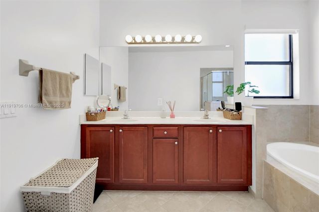 22917 SW 105th Ave, Cutler Bay, FL 33190