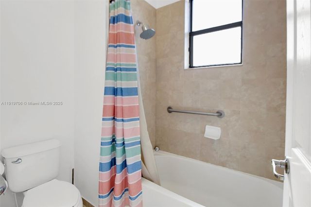 22917 SW 105th Ave, Cutler Bay, FL 33190