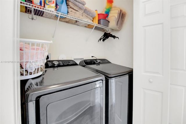 22917 SW 105th Ave, Cutler Bay, FL 33190