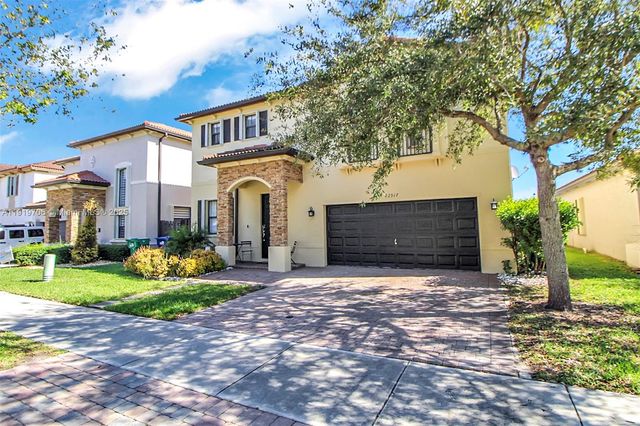 22917 SW 105th Ave, Cutler Bay, FL 33190