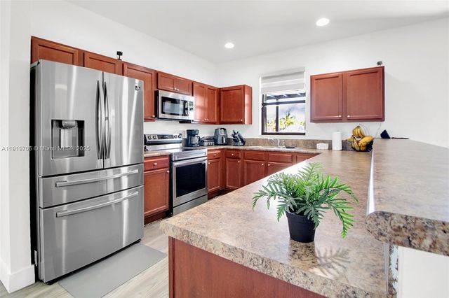 22917 SW 105th Ave, Cutler Bay, FL 33190