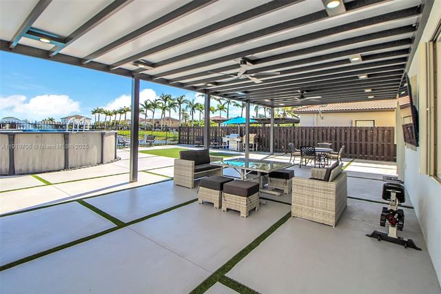 22917 SW 105th Ave, Cutler Bay, FL 33190