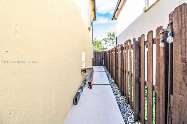 22917 SW 105th Ave, Cutler Bay, FL 33190