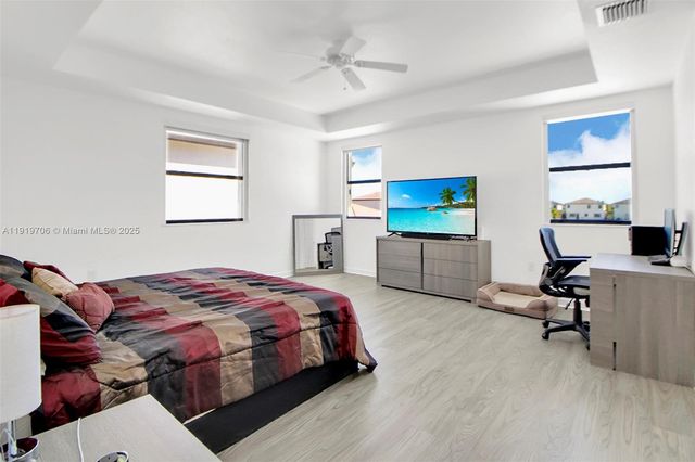 22917 SW 105th Ave, Cutler Bay, FL 33190