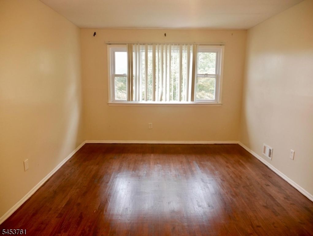 1418 Witherspoon St, Rahway City, NJ 07065 — photo 2