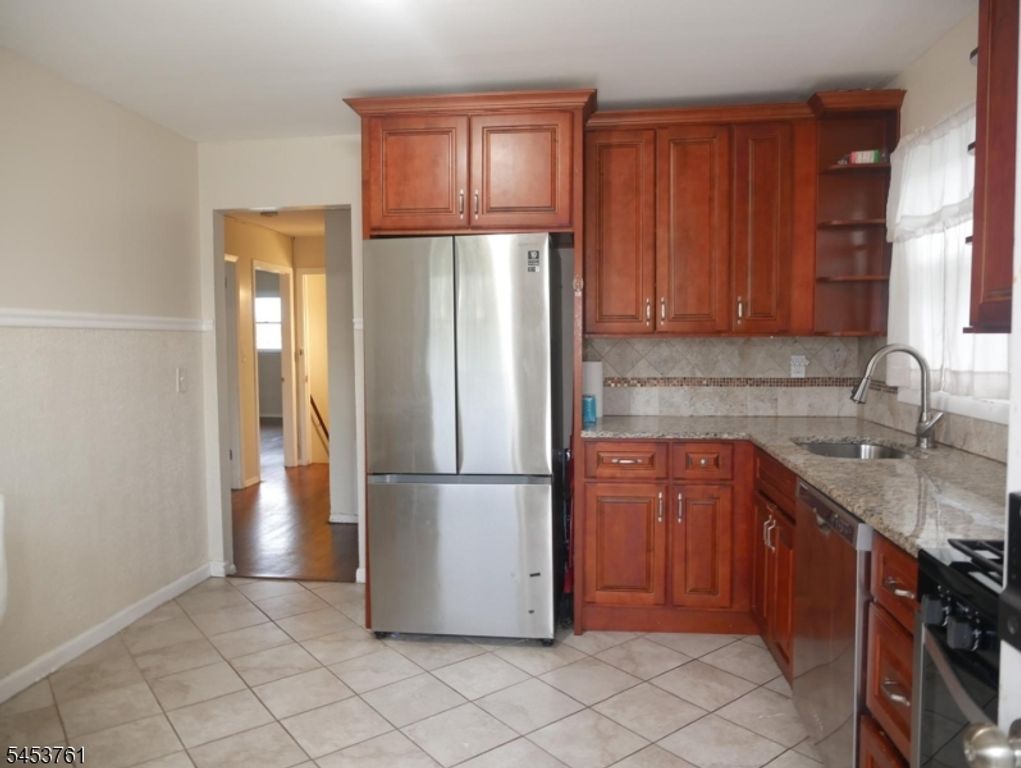 1418 Witherspoon St, Rahway City, NJ 07065 — photo 5