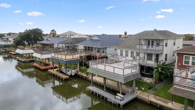 27 N Flamingo Street, La Marque, TX 77568