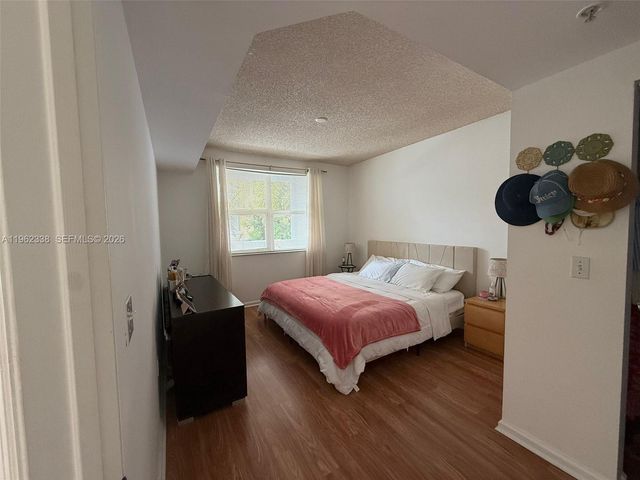 17145 N Bay Rd 4313, Sunny Isles Beach, FL 33160