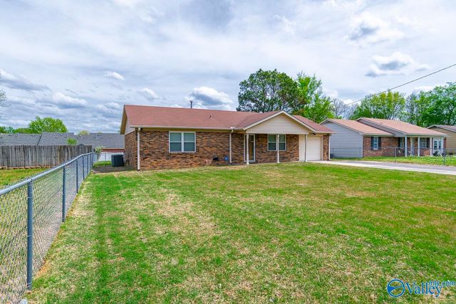 3204 Sandlin Road SW, Decatur, AL 35603