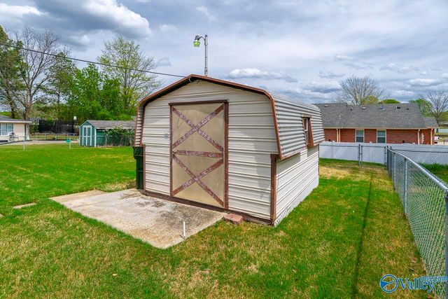 3204 Sandlin Road SW, Decatur, AL 35603