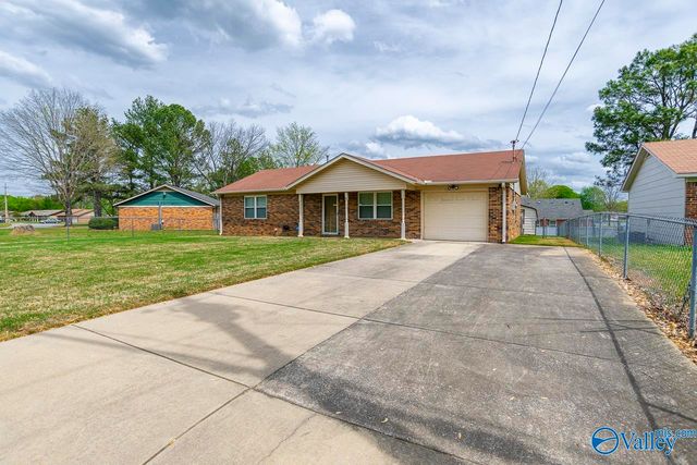 3204 Sandlin Road SW, Decatur, AL 35603