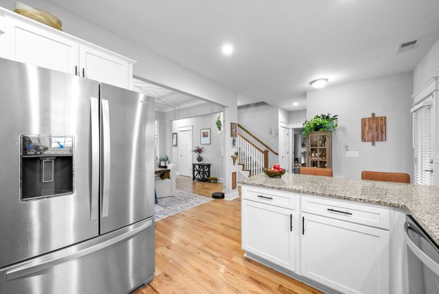 732 Jersey Dr, Clarksville, TN 37043