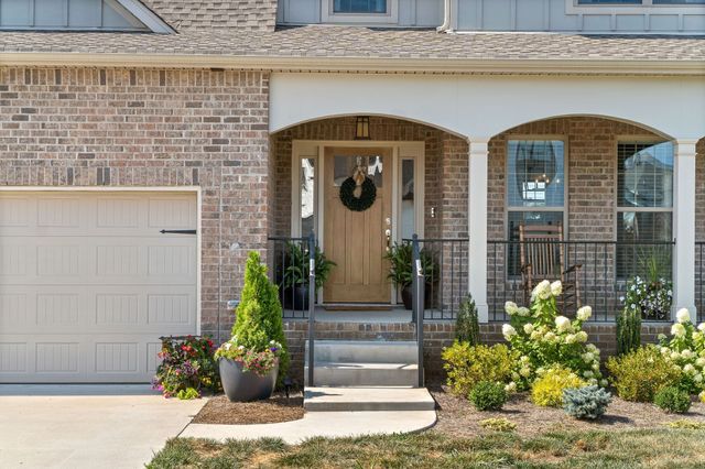 732 Jersey Dr, Clarksville, TN 37043