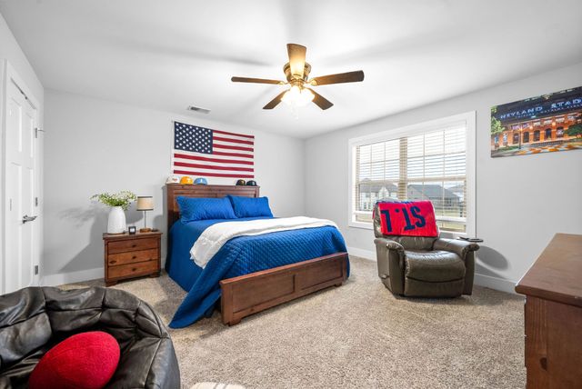 732 Jersey Dr, Clarksville, TN 37043