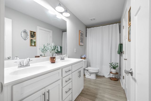 732 Jersey Dr, Clarksville, TN 37043