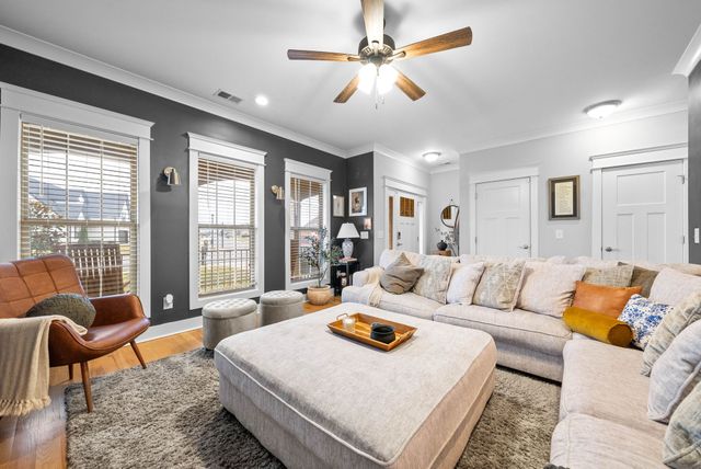 732 Jersey Dr, Clarksville, TN 37043