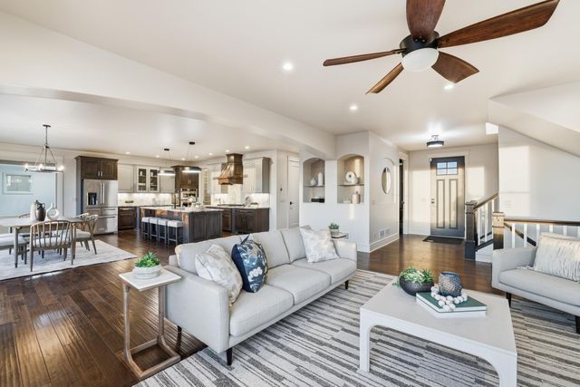 5425 Niagara Lane N, Plymouth, MN 55446