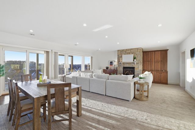 5425 Niagara Lane N, Plymouth, MN 55446