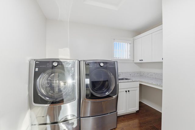 5425 Niagara Lane N, Plymouth, MN 55446