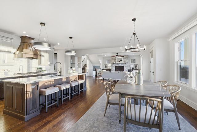 5425 Niagara Lane N, Plymouth, MN 55446