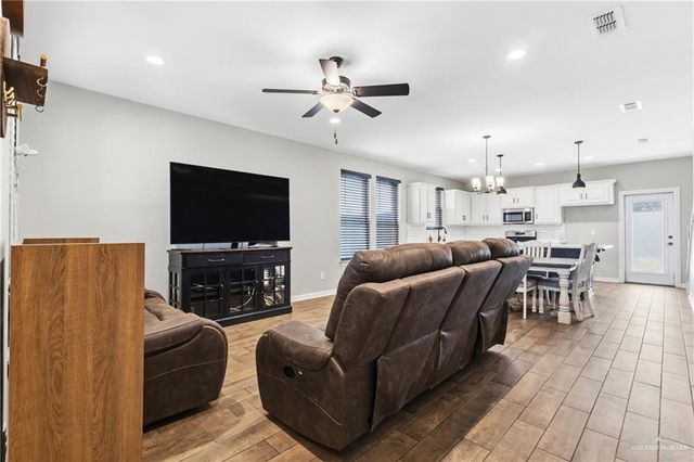 1418 E Sonador S Drive, Edinburg, TX 78542