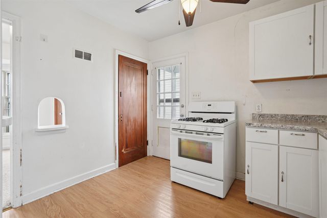 1301 Hammond Avenue, Waterloo, IA 50702