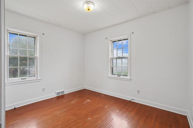 1301 Hammond Avenue, Waterloo, IA 50702