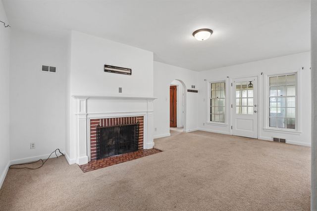 1301 Hammond Avenue, Waterloo, IA 50702
