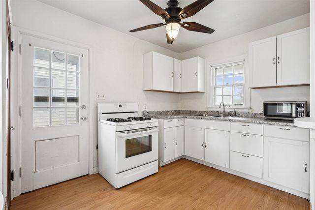 1301 Hammond Avenue, Waterloo, IA 50702