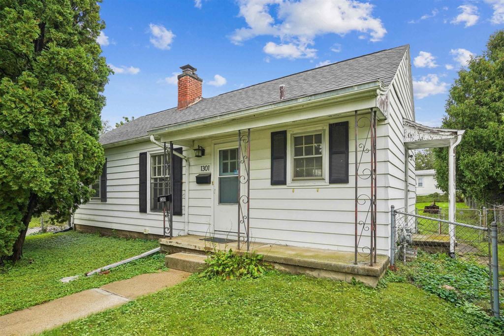 1301 Hammond Avenue, Waterloo, IA 50702