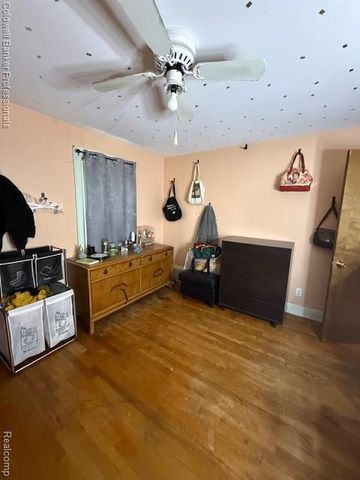 810 S Franklin Avenue, Flint, MI 48503