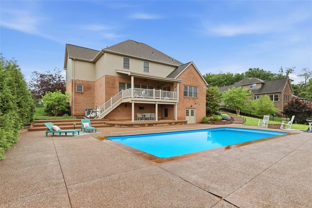 604 Drover Drive, Peters Twp, PA 15367