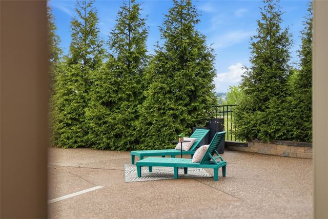 604 Drover Drive, Peters Twp, PA 15367