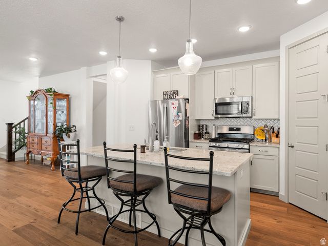 11576 S DORIAN DR, South Jordan, UT 84009