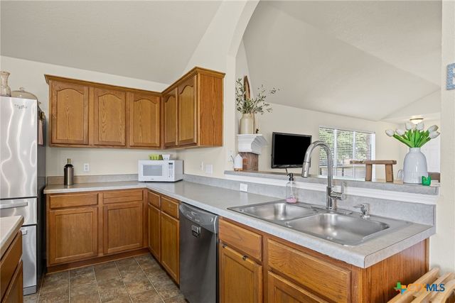 1516 Paint Brush Drive, Lockhart, TX 78644