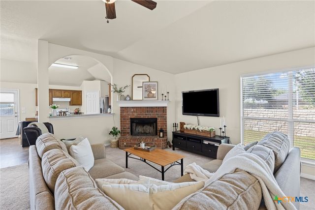 1516 Paint Brush Drive, Lockhart, TX 78644