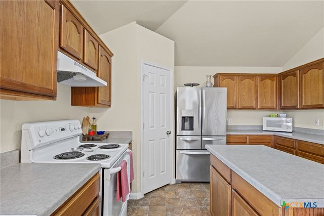 1516 Paint Brush Drive, Lockhart, TX 78644