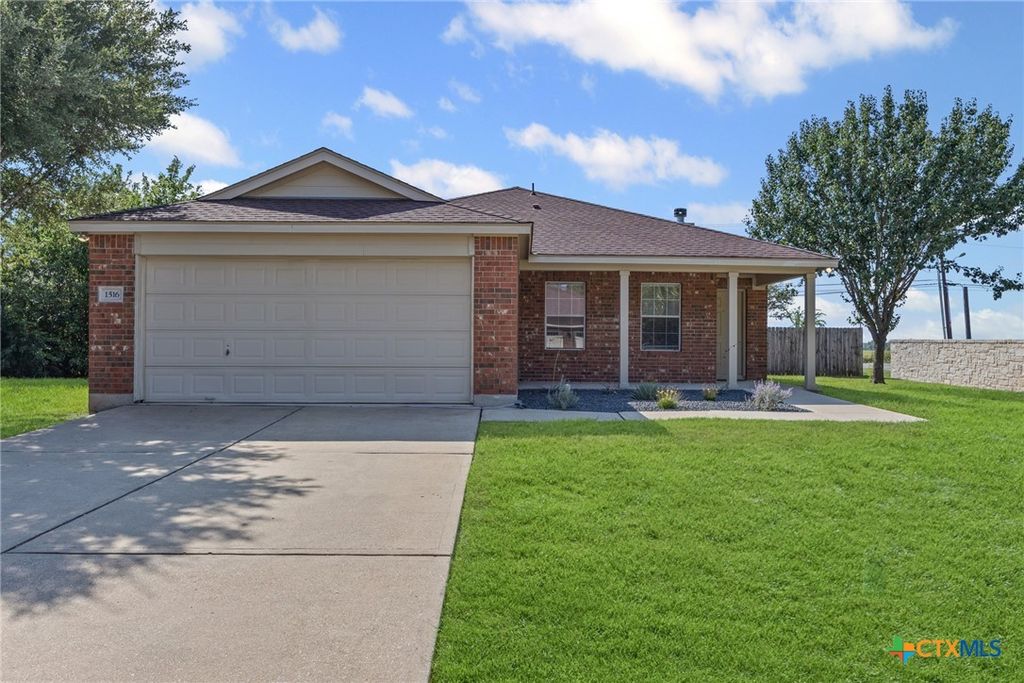 1516 Paint Brush Drive, Lockhart, TX 78644