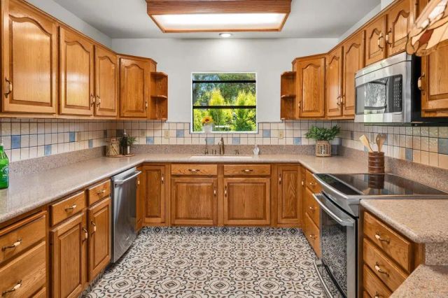 1752 Grove Road, El Cajon, CA 92020