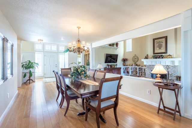 6050 Gleneagles Court, Redding, CA 96003