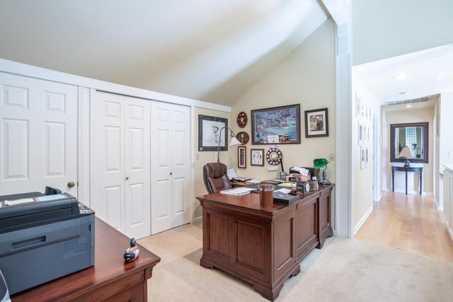 6050 Gleneagles Court, Redding, CA 96003