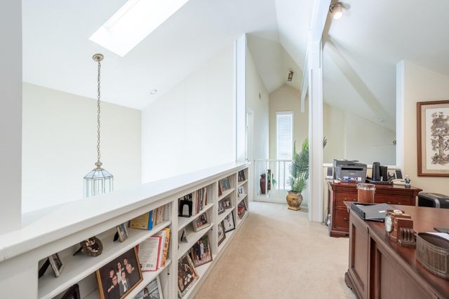 6050 Gleneagles Court, Redding, CA 96003