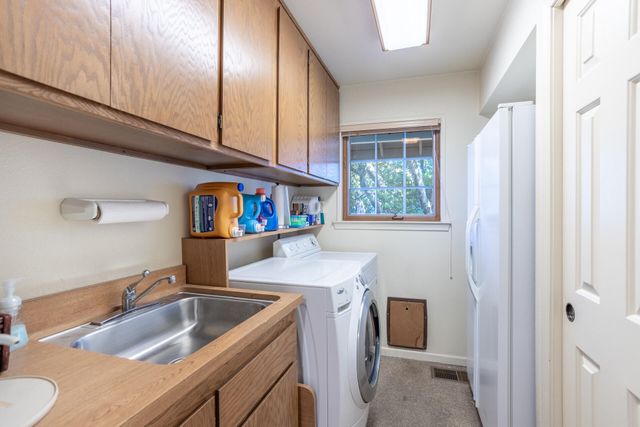 6050 Gleneagles Court, Redding, CA 96003